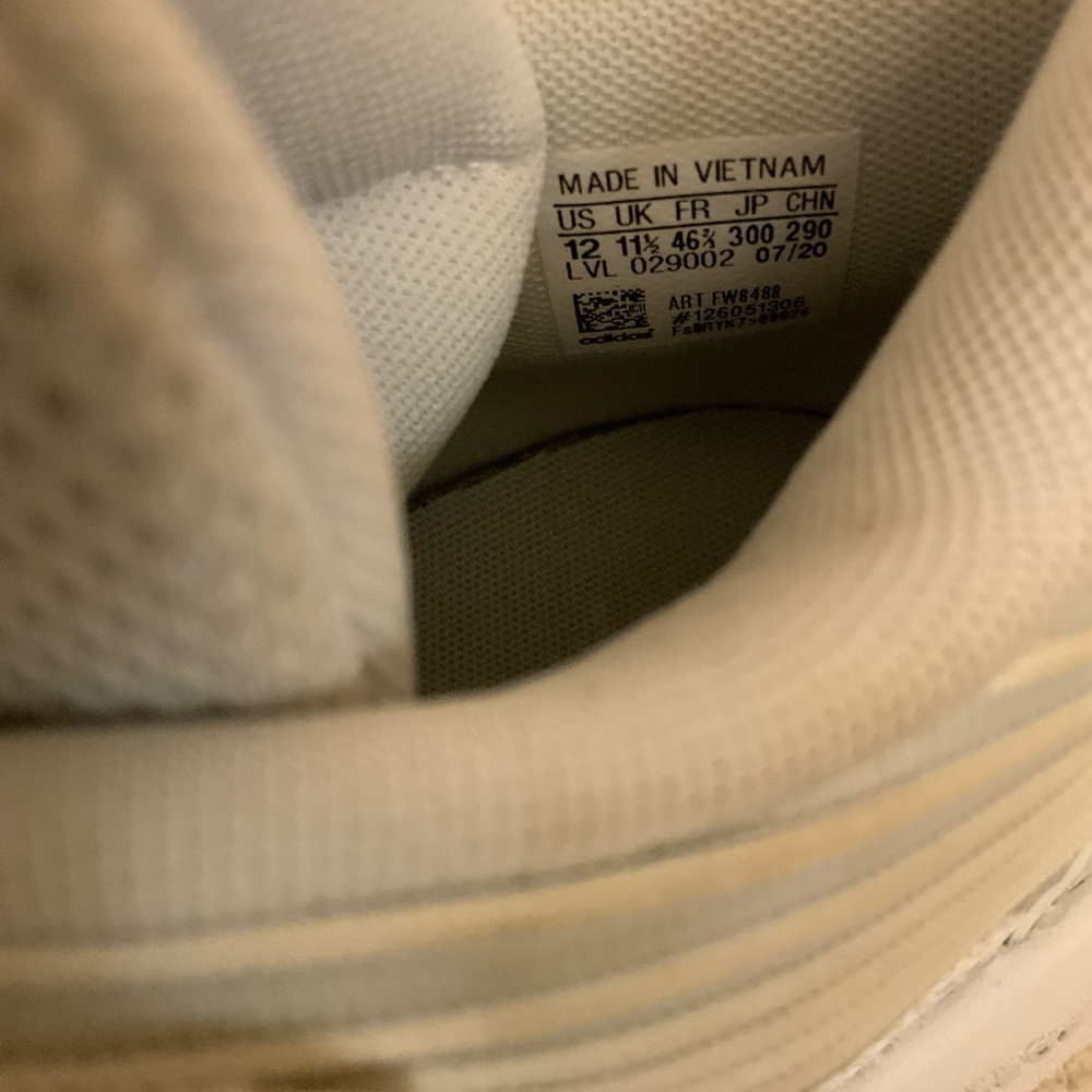 ADIDAS - Picture 10 of 14